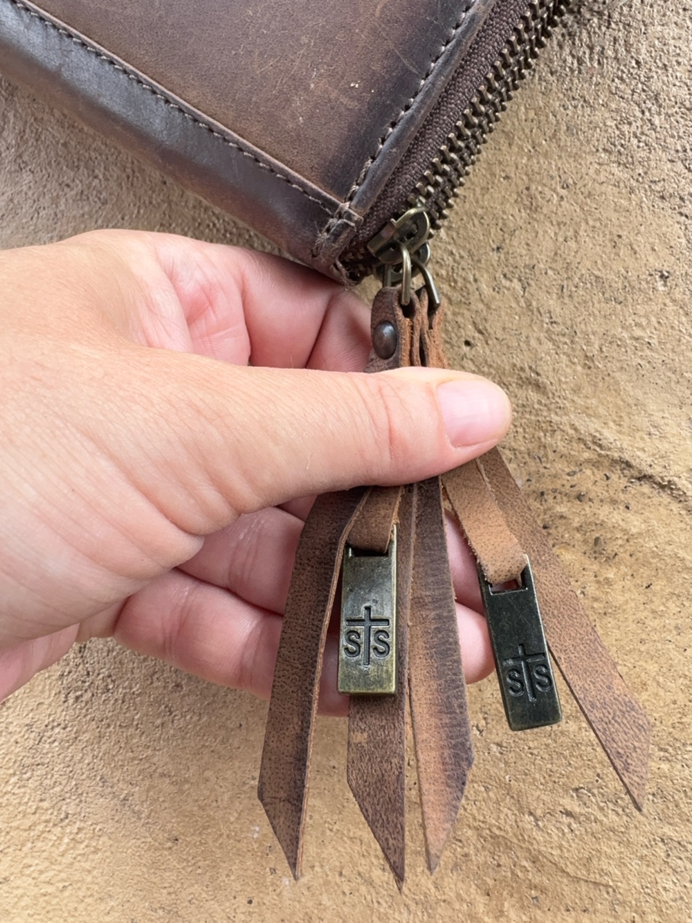 STS Ranchwear Brown Distressed Leather Crossbody Wallet Organizer Western Purse - Picture 14 of 14